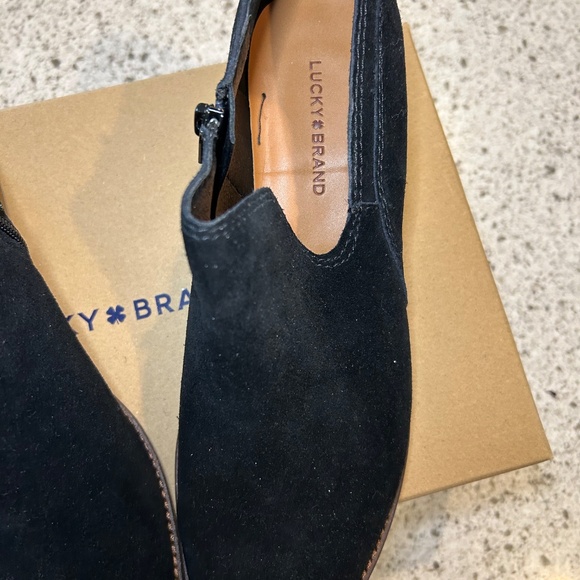 Lucky Brand's Feltyn booties - Picture 5 of 15
